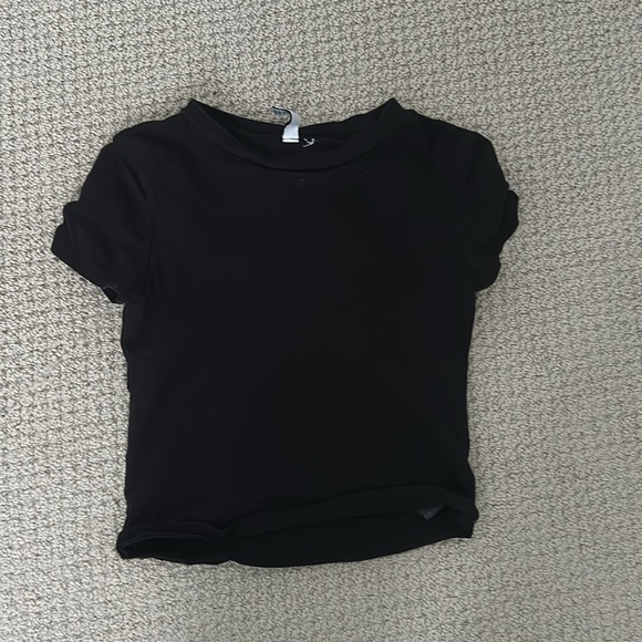 Black Crop Top - Picture 4 of 5